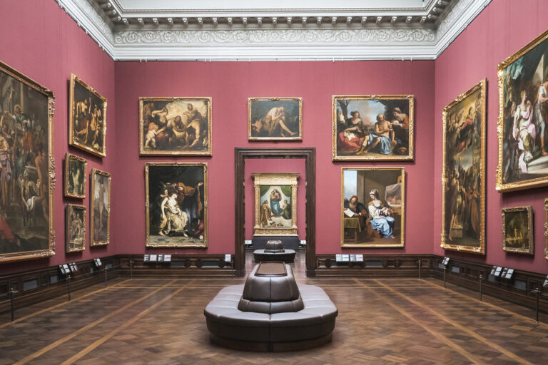 The Old Masters Picture Gallery with a view of Rafael's Sistine Madonna I Photo: Sebastian Weingart (DML-BY)
